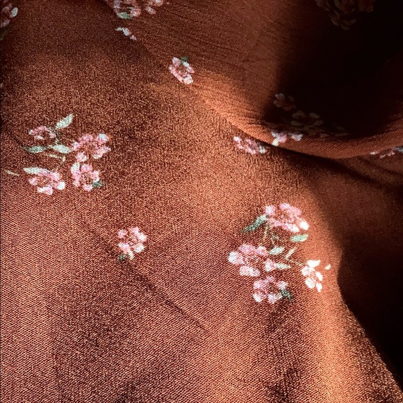 Surplice Wrap Bell Sleeve Crop Top - Picture 10 of 10